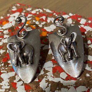 Signed Carol Feeley 1996 Sterling Silver Elephant Earings